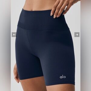 ALO 5in Seamless Ribbed Favorite Short